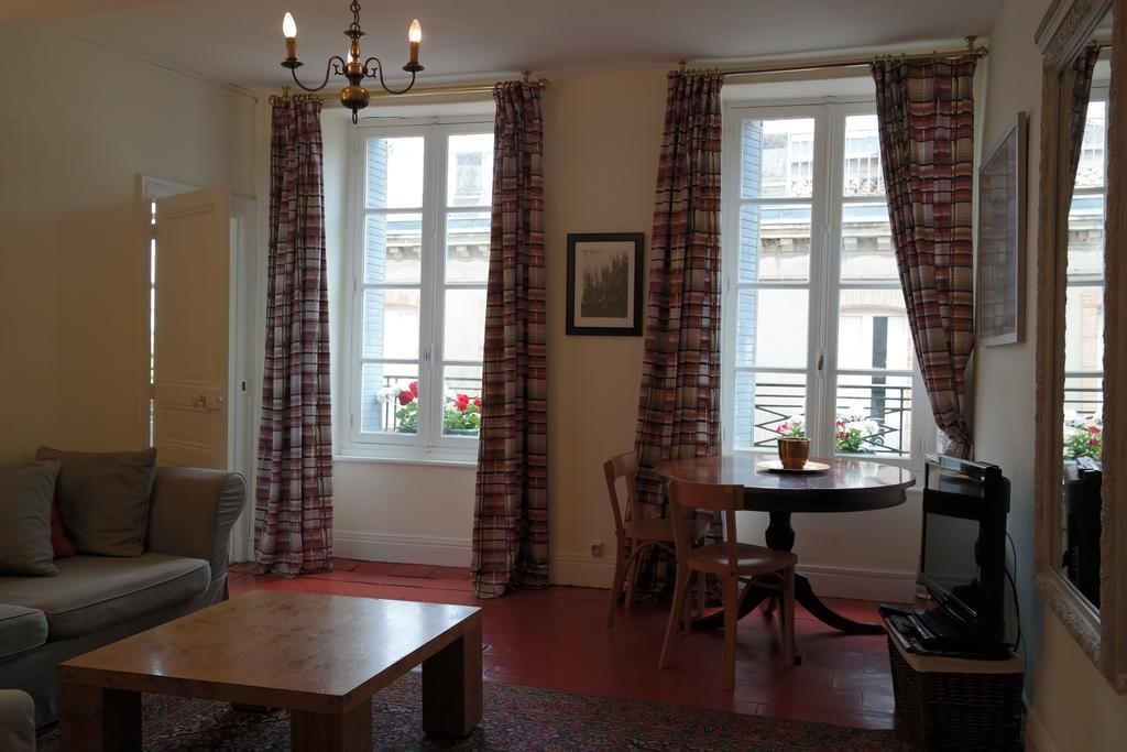 Penthouse Apartment Overlooking Place Carnot Carcassonne Dış mekan fotoğraf